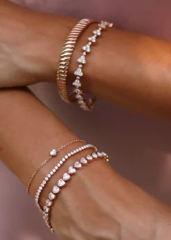 Shop BEZELED HEART DIAMOND TENNIS BRACELET Diamond Link