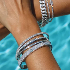 Outlet PAVE DIAMOND OVAL BRACELET WITH THREE TRILLION DIAMONDS Bangles