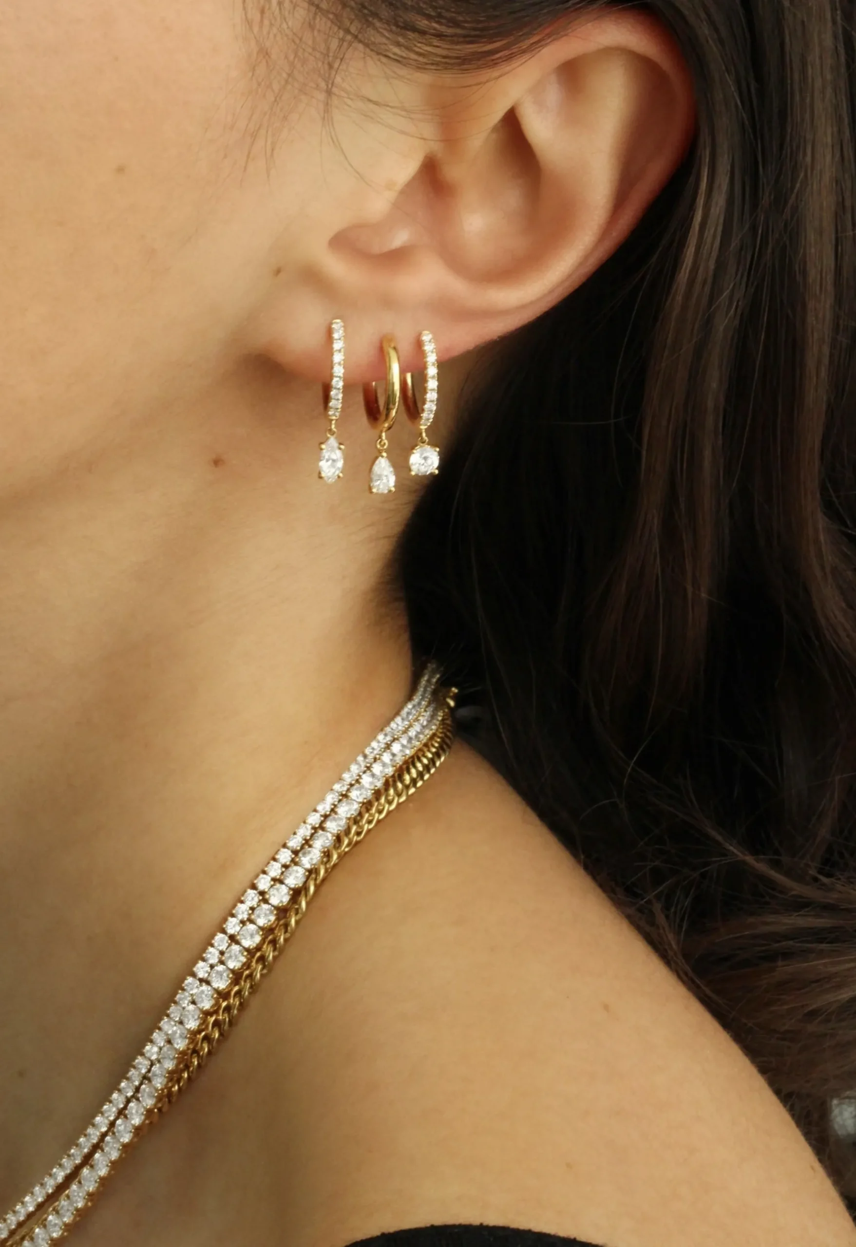 Outlet SINGLE DIAMOND HUGGIE WITH MARQUISE DIAMOND DROP Huggies
