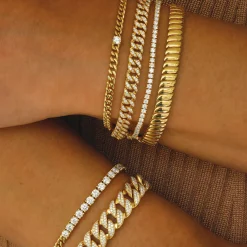Shop SMALL CUBAN LINK BRACELET WITH ROUND DIAMOND CENTER Chain Link